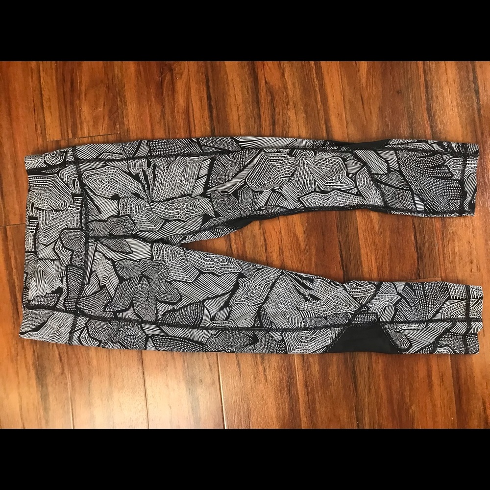 Lululemon cropped leggings
